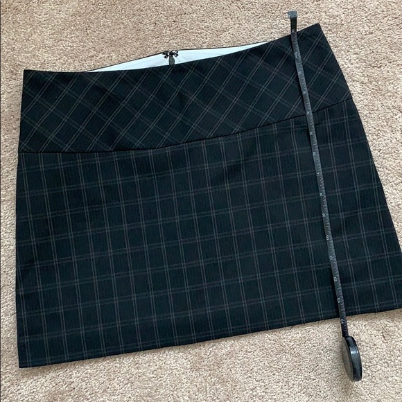 NWT Express Skirt - Picture 3 of 8
